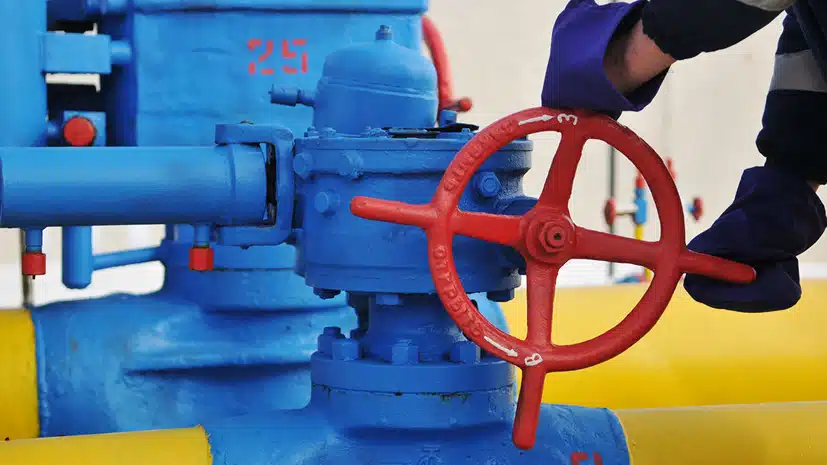 Китай отказался покупать весь объем газа в России