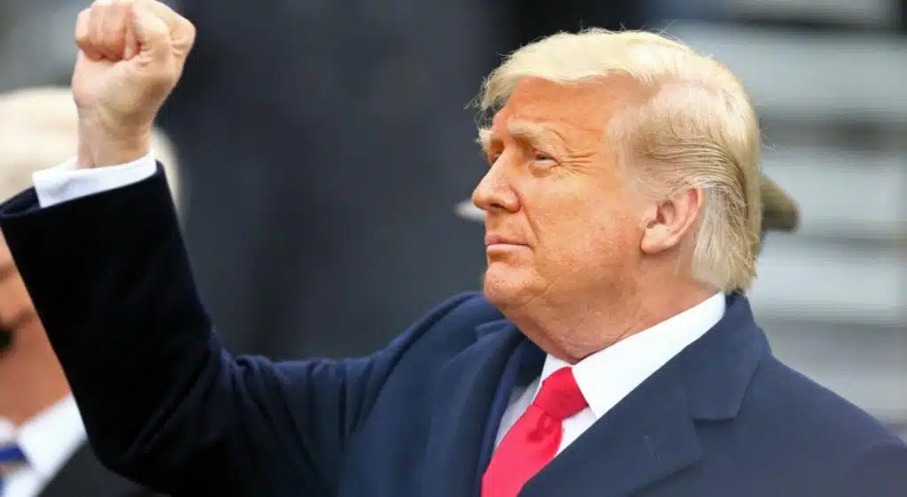 В Сенате США началось обсуждение импичмента Трампу