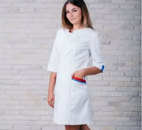 Медицинские халаты: где можно купить недорого?