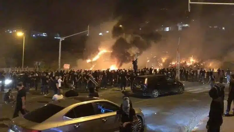 Беспорядки в израильском городе Лод: власти ввели комендантский час