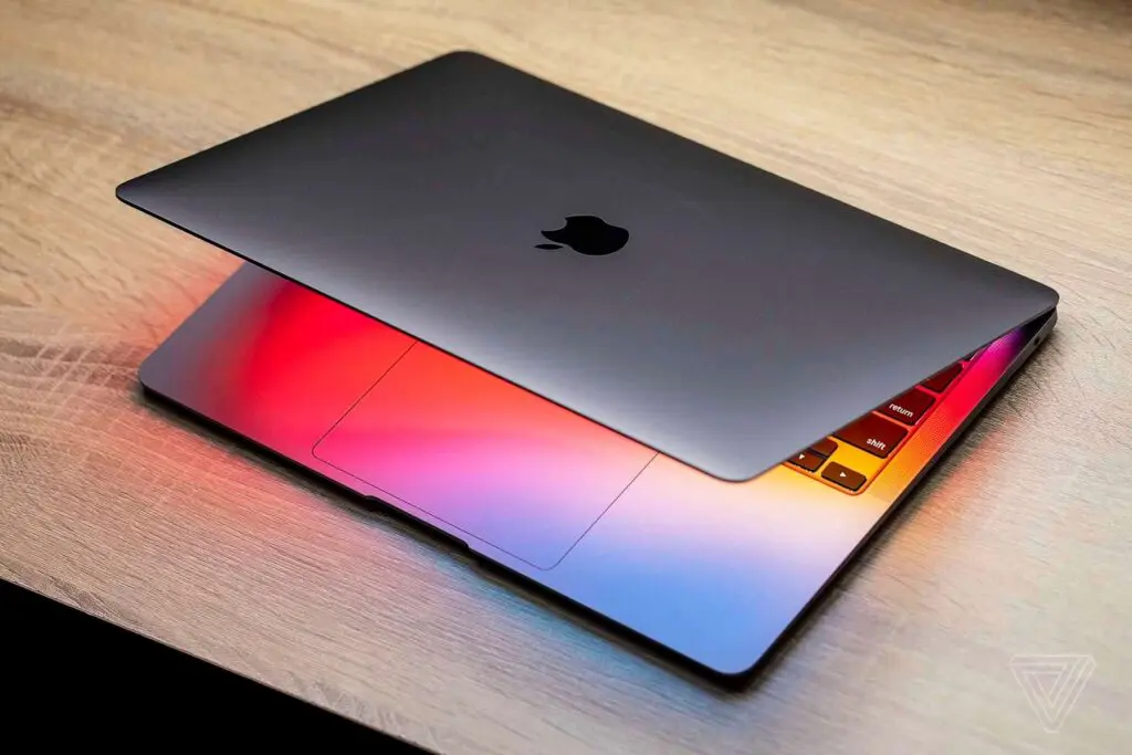 Макбук от Apple: где можно купить недорого?