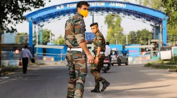 В Индии на базе ВВС произошли два взрыва: 2 человека ранены