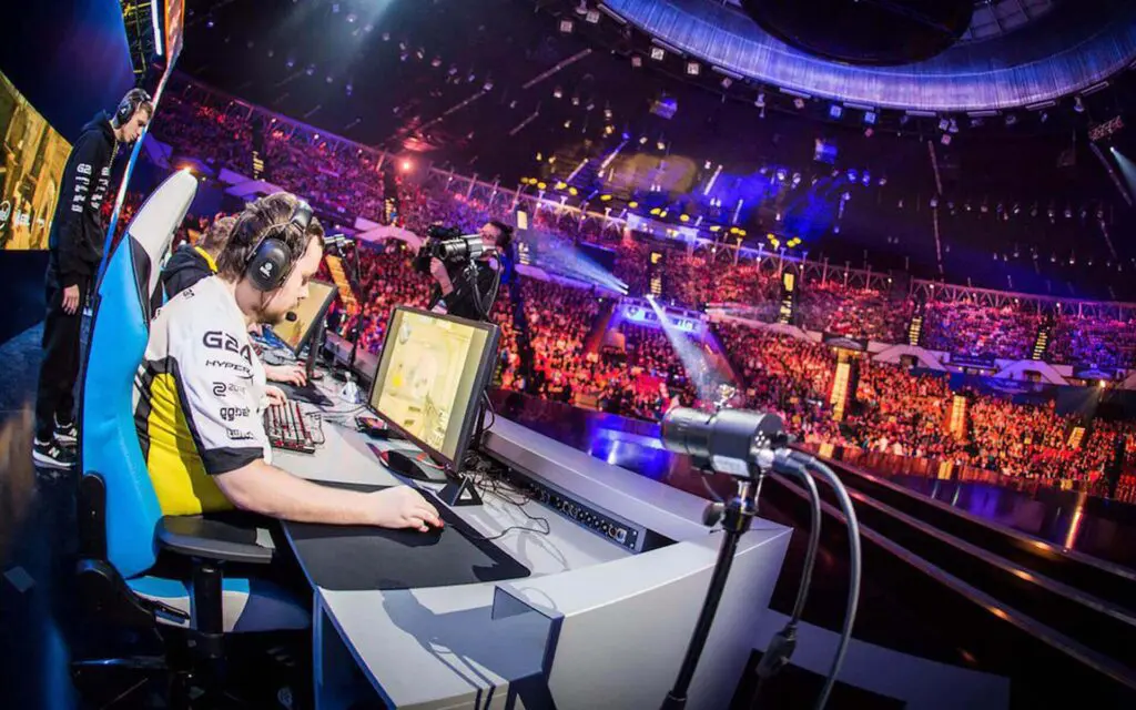 Как заработать реальные деньги на CS:GO?