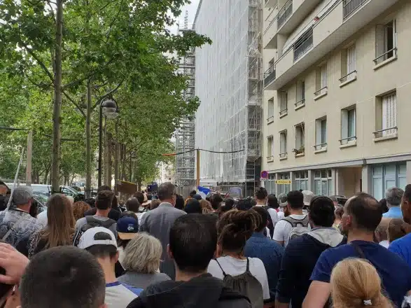 Во Франции проходят марши против обязательной вакцинации
