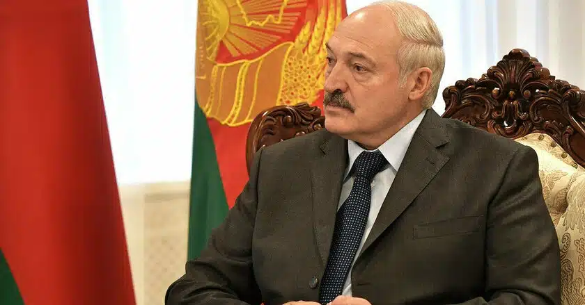Лукашенко пригрозил разместить в Беларуси всю российскую армию
