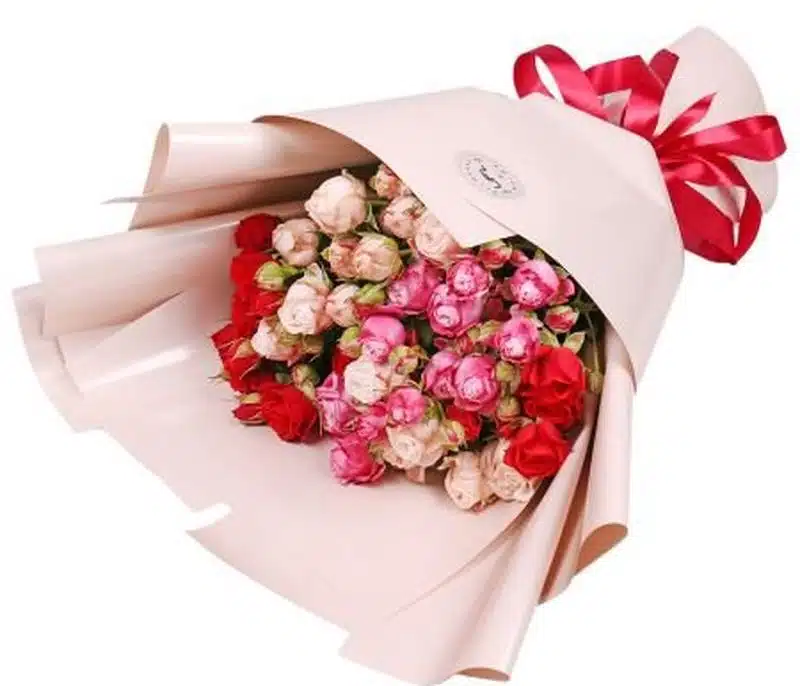 Fresh flower bouquets with delivery to Ukraine