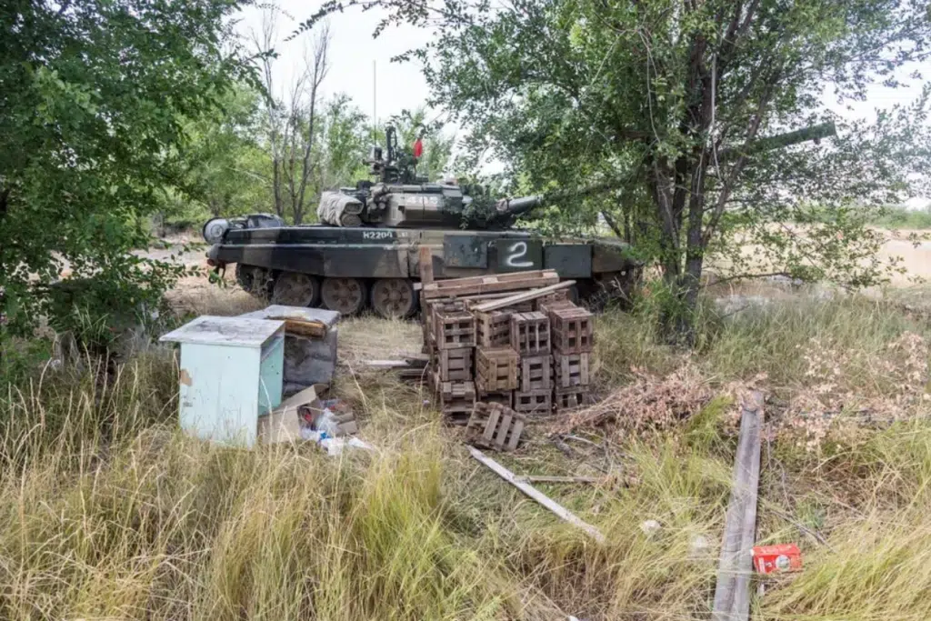 В России на мусорке нашли брошенный танк