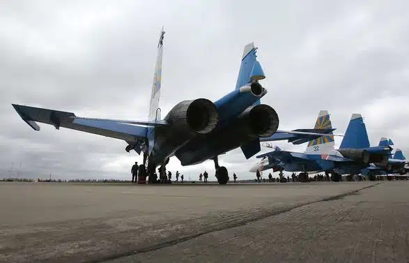 Россия перебрасывает истребители Су-30 в Беларусь