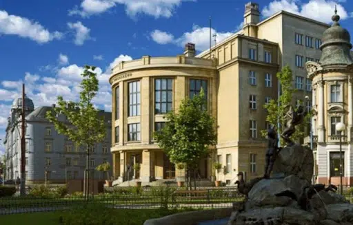 Як отримати безкоштовну освіту за кордоном?