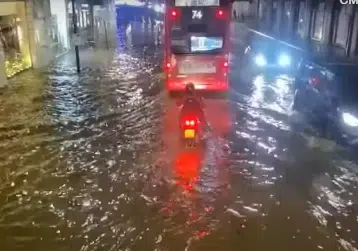 Лондон захлестнуло мощное наводнение (Видео)