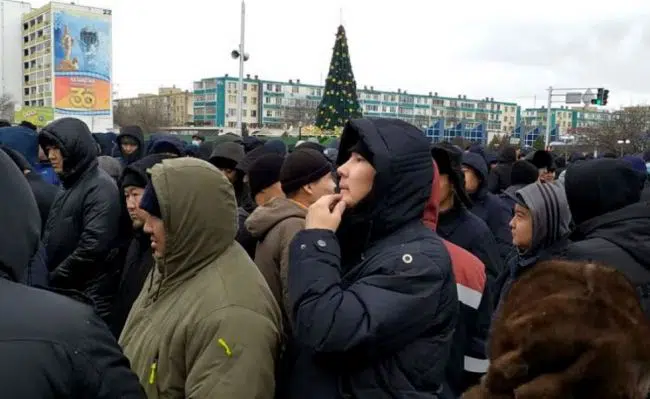 В Казахстане проходят массовые протесты (Видео)