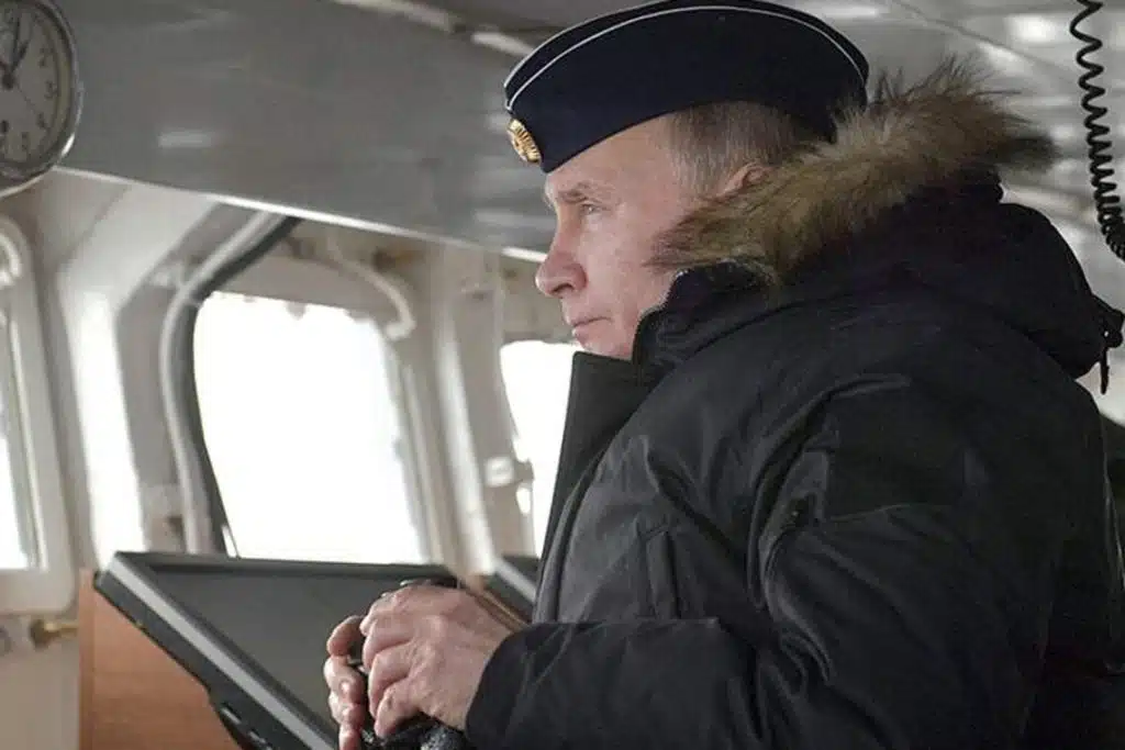 Запуски ракет: у РФ завтра стартують ще одні навчання під керівництвом Путіна