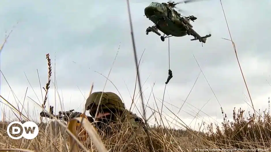 Россия проводит одновременно несколько военных учений