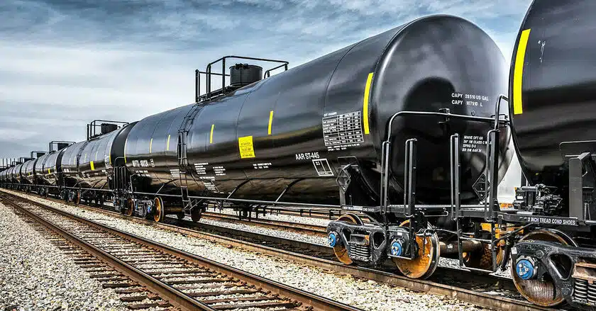 Эстония заблокировала транзит нефтепродуктов из Беларуси