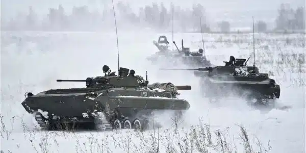 У РФ сообщили о возвращении части войск с учений