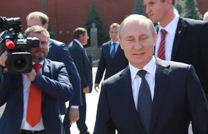 Провідні світові ЗМІ припиняють мовлення у Росії