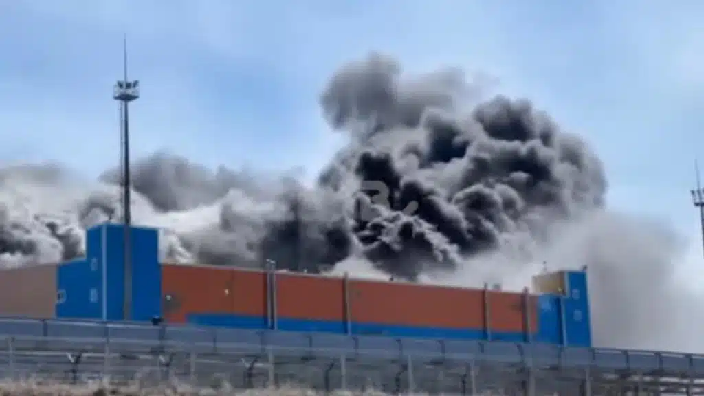 На російському Сахаліні спалахнула електростанція (Відео)