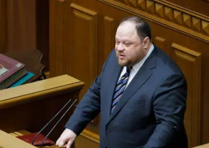 Стефанчук зустрівся з Шольцем. Закликав збільшити військову підтримку України