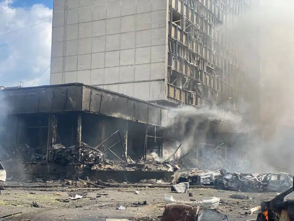 Пропагандисти рф брешуть, що у Вінниці ракети потрапили у військову частину