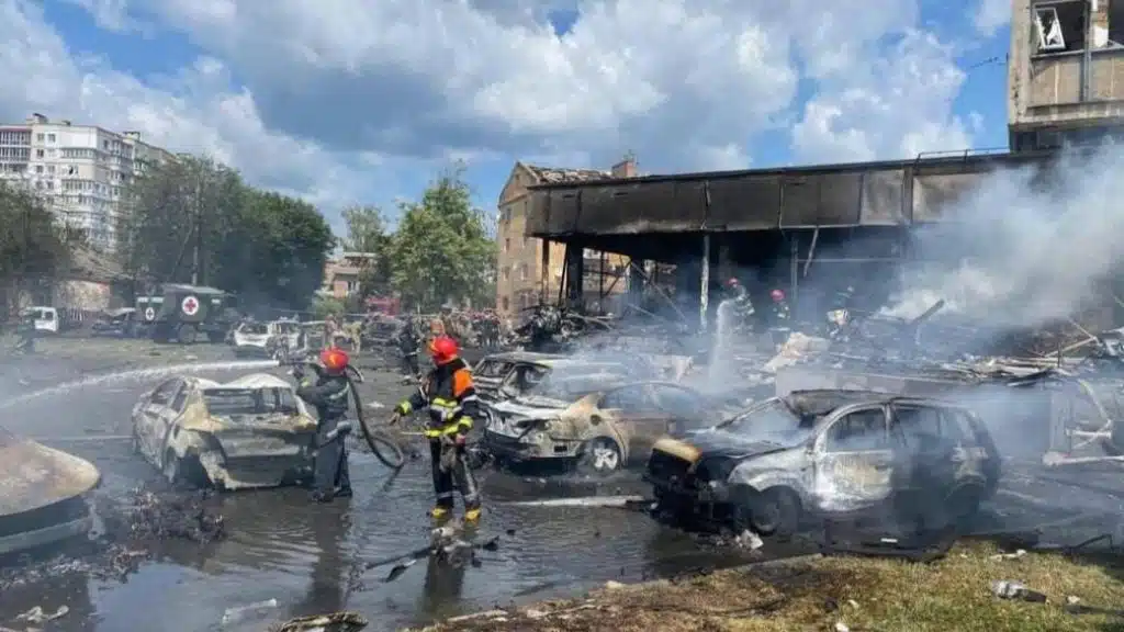 Окупанти усвідомлено били по центру Вінниці високоточними ракетами