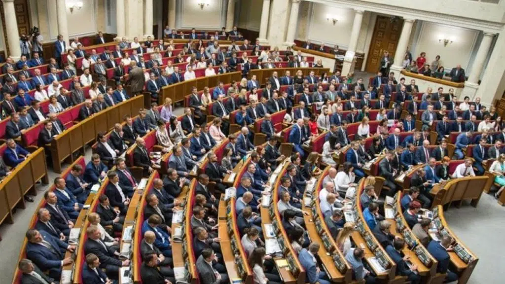 В Україні змінять умови прийняття до громадянства України