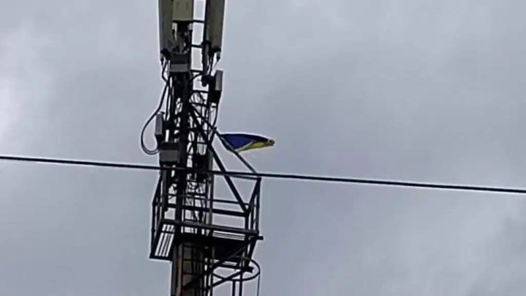 Над окупованим Херсоном партизани підняли український прапор