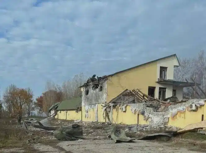 Наслідки ударів по базі окупантів у Каховці