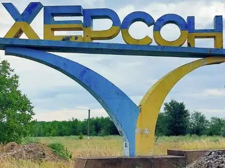 Окупанти почали викрадати легкові автомобілі у Херсоні