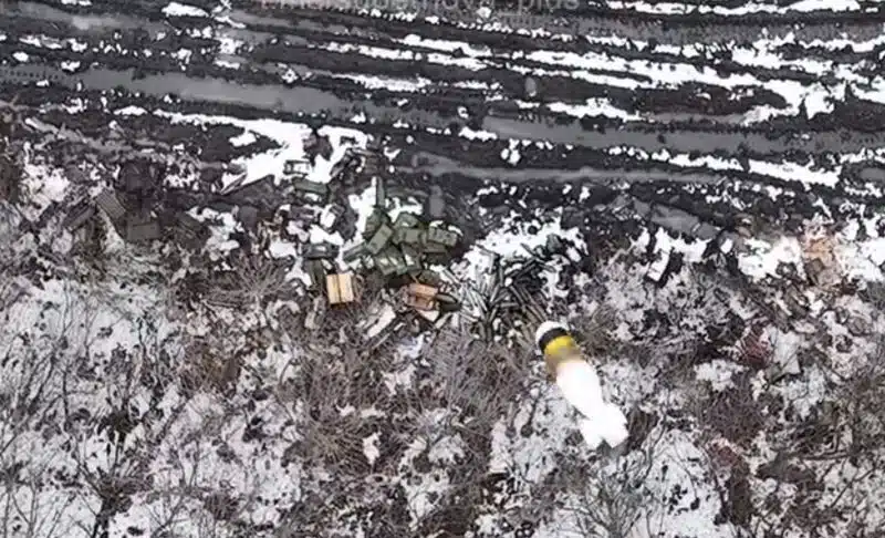 Український безпілотник знищив польовий склад БК окупантів