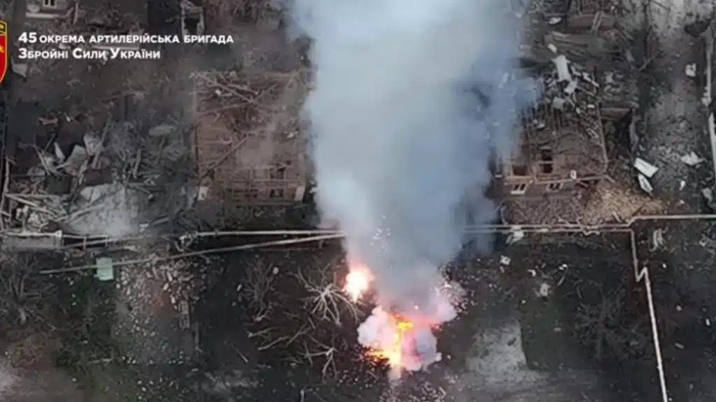 ЗСУ показали знищення штабу ПВК Вагнер у Соледарі (Відео)