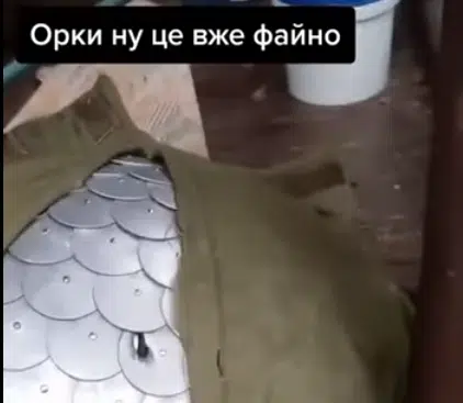 Військовим рф вже видають кольчуги замість бронежилетів (Відео)