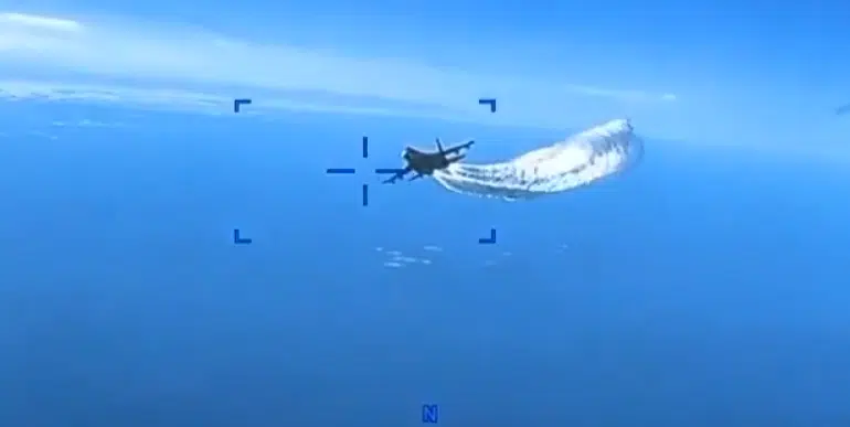 Відео “зіткнення” російського Су-27 з американським БПЛА MQ-9 Reaper над Чорним морем