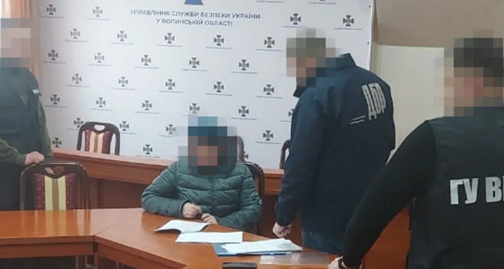 СБУ продовжує очищувати власні лави: викрито ще одну прихильницю «руського міра»