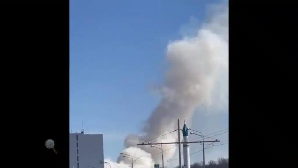 У росії велика пожежа біля танкового полігону