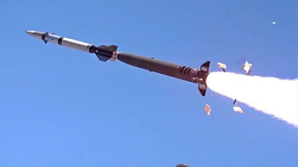 Окупанти вдарили по медустанові Дніпра: поранено людей