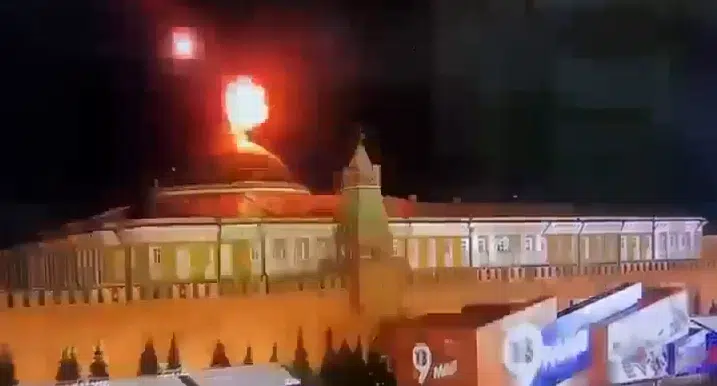 У Москві біля Кремля вночі лунали вибухи: прилетів дрон (ВІДЕО)