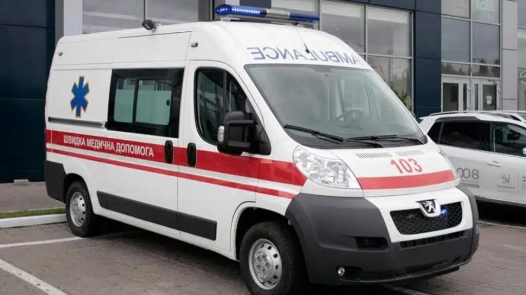 У Києві в ході ракетної атаки поранено мирного жителя