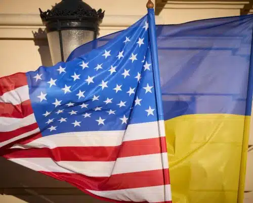 У США різко зросла підтримка надання Україні зброї