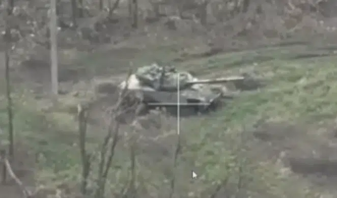 Нищівне вогневе ураження російського танка (ВІДЕО)