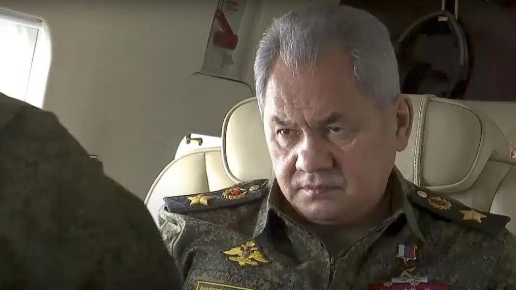 У британській розвідці розповіли про проблеми Шойгу та Герасимова