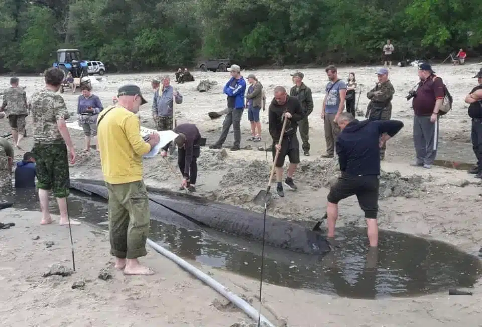На дні Каховського водосховища вчені знайшли човен віком у півстоліття