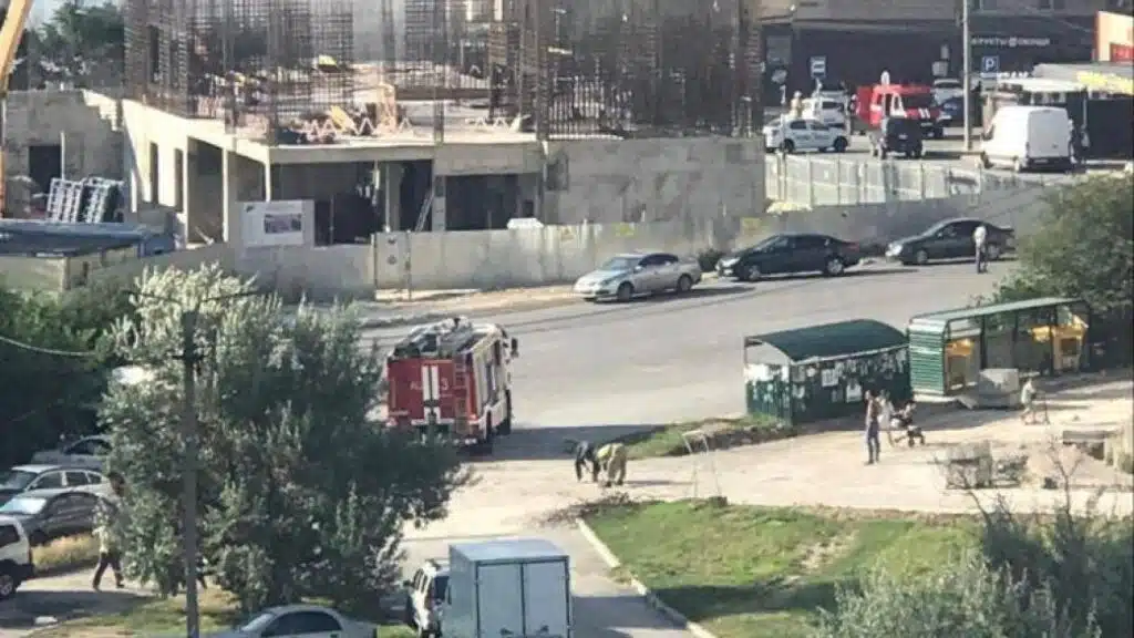 В окупованому Севастополі чути вибухи: горять магазини та аптека