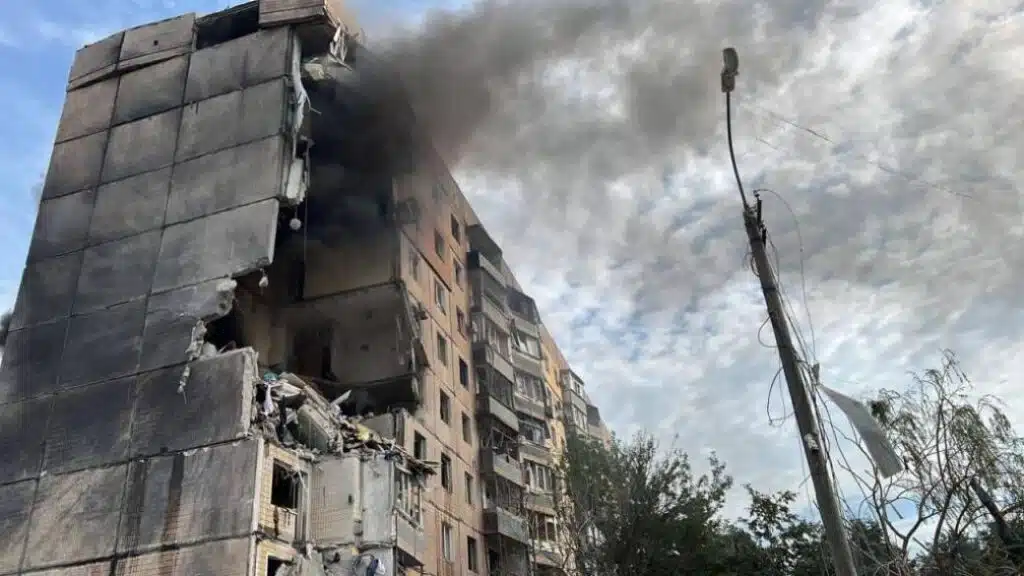 У Кривому Розі кількість постраждалих від ракетної атаки РФ перевищила 50 осіб