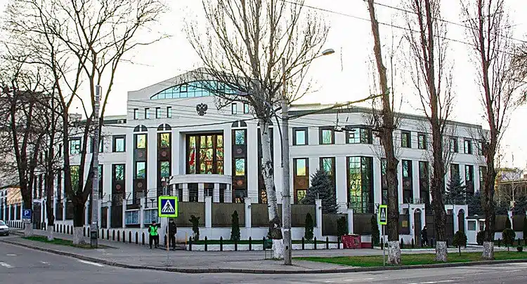 У «ПМР» НЕ ВСЕ СПОКІЙНО: ПОСОЛЬСТВО РОСІЇ В МОЛДОВІ ПРИЗУПИНЯЄ КОНСУЛЬСЬКІ ПРИЙОМИ