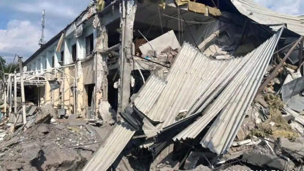 Внаслідок російської агресія на Донбасі загинули троє мирних жителів і четверо поранених