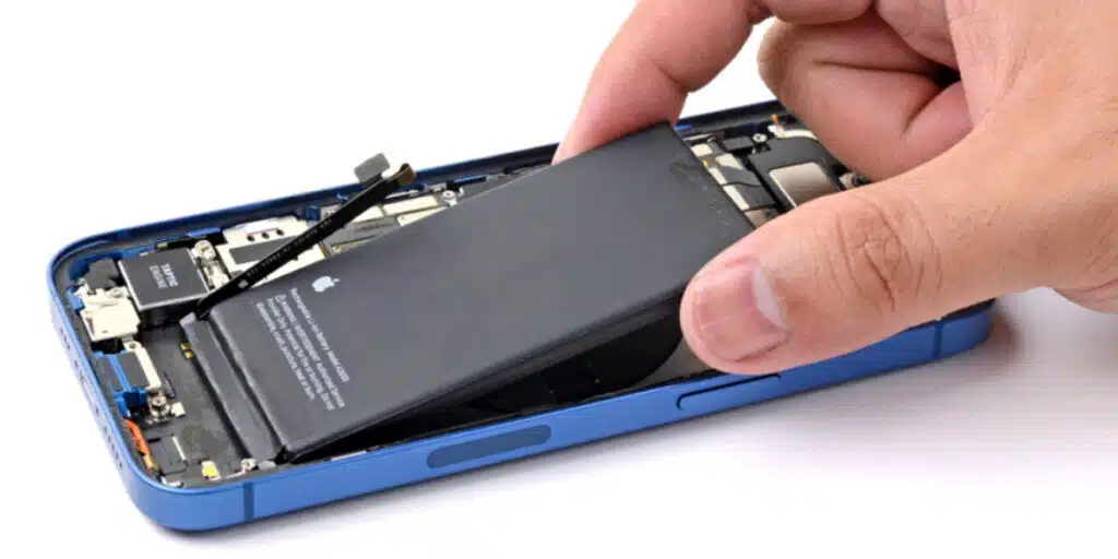 Где можно качественно и недорого отремонтировать iPhone в Киеве