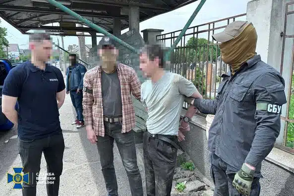 За матеріалами СБУ 15 років тюрми отримав агент російського гру, який шпигував за штабами Сил оборони у Харкові та Чернівцях