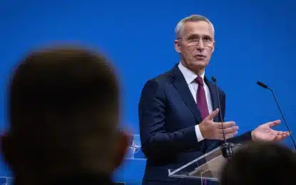 Росія збільшує власну залежність від Китаю — Столтенберг