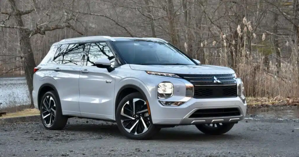 Mitsubishi Outlander: історія успіху та секрет популярності