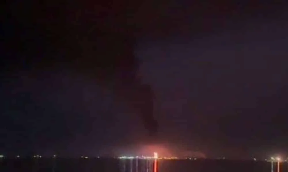 Масована атака дронами в росії: пошкоджено нафтобазу